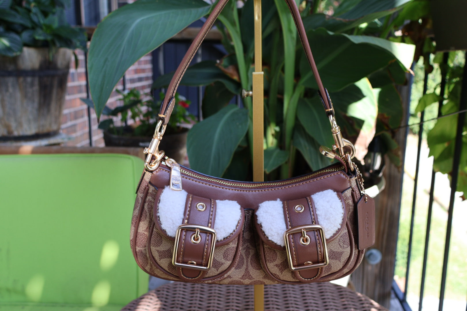 Ash Bag With White Fur