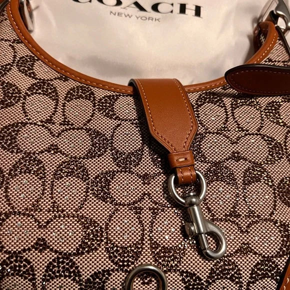 Coach Hamptons Hobo in Crystal Signatur Jacquard
